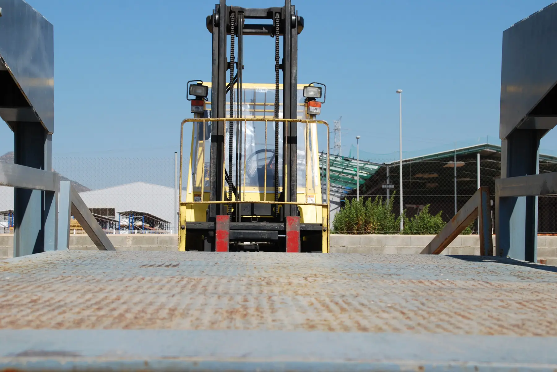 Muelle de carga Transportes Salvador Calomarde